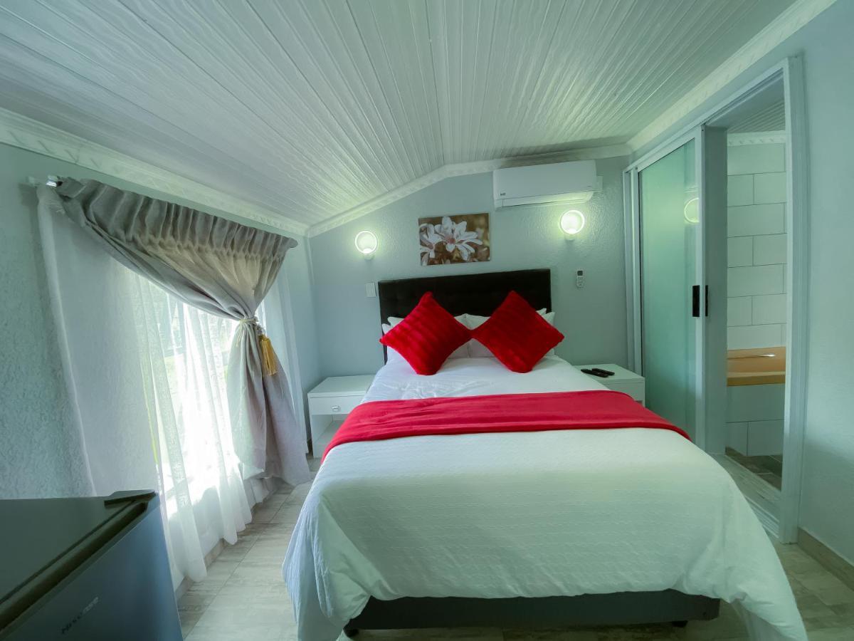 יוהנסבורג Kv Luxury Guest House מראה חיצוני תמונה