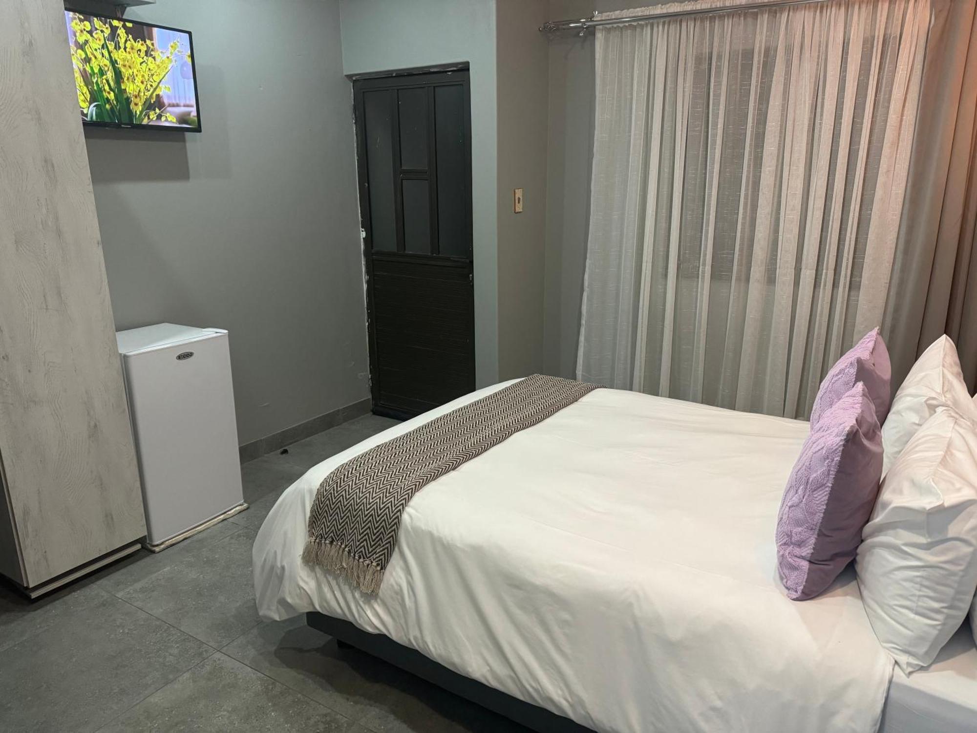 יוהנסבורג Kv Luxury Guest House מראה חיצוני תמונה